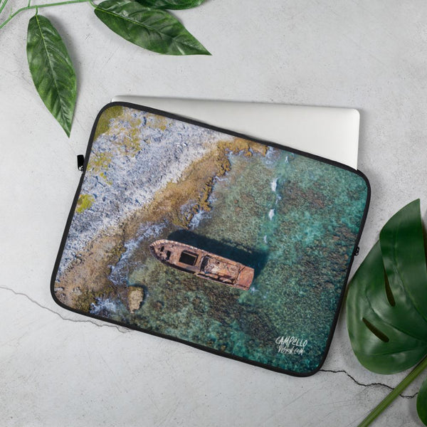 campellovision.com 15 in Shipwreck Los Roques, Campello Vision Laptop Sleeve